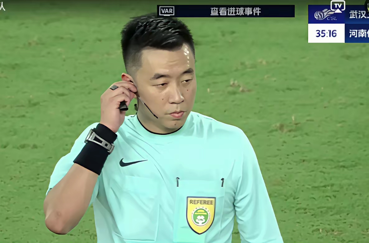 南宫28-包含集结日武汉三镇备战法甲；强势反弹细节曝光；更衣室稳定；资深球员宣示担当的词条