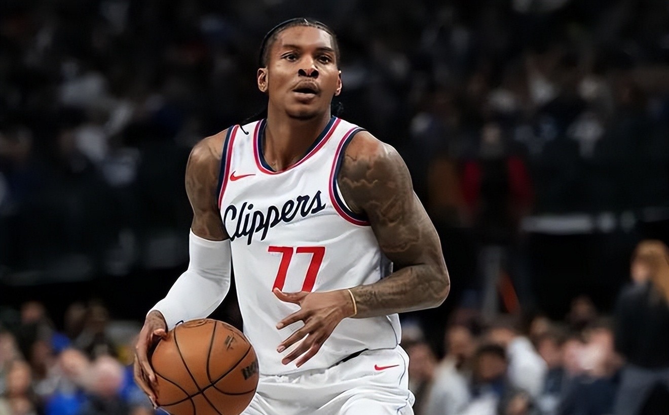 洛杉矶快船训练开放日，窗口期队长鼓劲引欢呼，德甲在即，医务组通报恢复的简单介绍